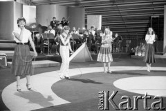 Czerwiec 1983, Zielona Góra, Polska.
Występ podczas XIX Festiwalu Piosenki Radzieckiej. 
Fot. Romuald Broniarek, zbiory Ośrodka KARTA