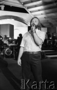 Czerwiec 1983, Zielona Góra, Polska.
XIX Festiwal Piosenki Radzieckiej. Występ laureata.
Fot. Romuald Broniarek, zbiory Ośrodka KARTA