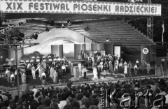Czerwiec 1983, Zielona Góra, Polska.
XIX Festiwal Piosenki Radzieckiej. 
Fot. Romuald Broniarek, zbiory Ośrodka KARTA