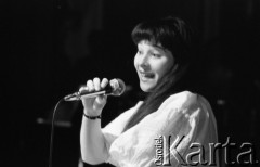 Maj 1984, Inowrocław, woj. bydgoskie, Polska.
Eliminacje do XX Festiwalu Piosenki Radzieckiej.
Fot. Romuald Broniarek, zbiory Ośrodka KARTA