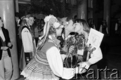 Czerwiec 1984, Zielona Góra, Polska.
XX Festiwal Piosenki Radzieckiej. Wręczenia nagród.  
Fot. Romuald Broniarek, zbiory Ośrodka KARTA