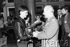 Czerwiec 1984, Zielona Góra, Polska.
XX Festiwal Piosenki Radzieckiej. Uroczystość wręczenia nagród. 
Fot. Romuald Broniarek, zbiory Ośrodka KARTA