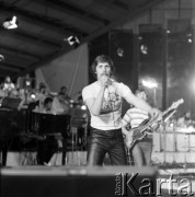 Czerwiec 1984, Zielona Góra, Polska.
Uczestnik XX Festiwalu Piosenki Radzieckiej podczas występu.
Fot. Romuald Broniarek, zbiory Ośrodka KARTA