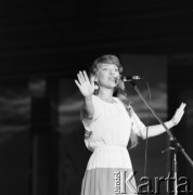 Czerwiec 1984, Zielona Góra, Polska.
Uczestniczka XX Festiwalu Piosenki Radzieckiej.
Fot. Romuald Broniarek, zbiory Ośrodka KARTA