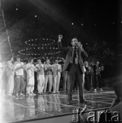 Czerwiec 1986, Zielona Góra, Polska.
XXII Festiwal Piosenki Radzieckiej. Koncert laureatów i gwiazd. 
Fot. Romuald Broniarek, zbiory Ośrodka KARTA