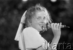 Czerwiec 1986, Zielona Góra, Polska.
Uczestniczka XXII Festiwalu Piosenki Radzieckiej.
Fot. Romuald Broniarek, zbiory Ośrodka KARTA