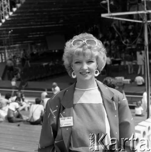 Czerwiec 1986, Zielona Góra, Polska.
XXII Festiwal Piosenki Radzieckiej. Marju Länik - piosenkarka z Estonii. 
Fot. Romuald Broniarek, zbiory Ośrodka KARTA