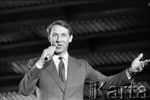 1987, Zielona Góra, Polska.
Występ podczas XXIII Festiwalu Piosenki Radzieckiej. 
Fot. Romuald Broniarek, zbiory Ośrodka KARTA