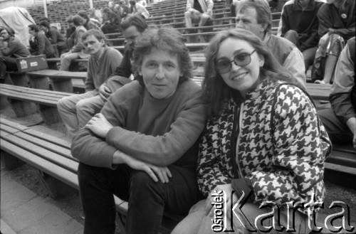 1987, Zielona Góra, Polska.
XXIII Festiwal Piosenki Radzieckiej. Jarosław Kukulski prawdopodobnie z żoną Moniką Borys.  
Fot. Romuald Broniarek, zbiory Ośrodka KARTA