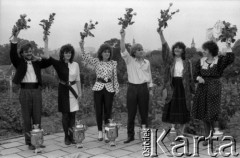 1988, Zielona Góra, Polska.
Nagrodzeni uczestnicy XXIV Festiwalu Piosenki Radzieckiej. 
Fot. Romuald Broniarek, zbiory Ośrodka KARTA