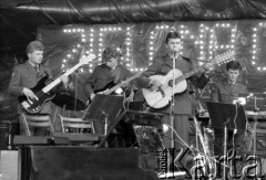 1988, Zielona Góra, Polska.
Występ zespołu na XXIV Festiwalu Piosenki Radzieckiej. 
Fot. Romuald Broniarek, zbiory Ośrodka KARTA