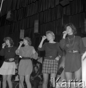 1989, Radom, Polska.
Występ zespołu podczas eliminacji do XXV Festiwalu Piosenki Radzieckiej w Zielonej Górze.
Fot. Romuald Broniarek, zbiory Ośrodka KARTA