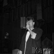 1989, Radom, Polska.
Występ podczas eliminacji do XXV Festiwalu Piosenki Radzieckiej w Zielonej Górze. 
Fot. Romuald Broniarek, zbiory Ośrodka KARTA