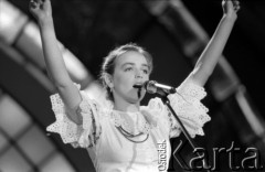 1989, Zielona Góra, Polska.
Uczestniczka XXV Festiwalu Piosenki Radzieckiej. 
Fot. Romuald Broniarek, zbiory Ośrodka KARTA