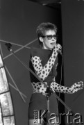 1989, Zielona Góra, Polska.
Uczestniczka XXV Festiwalu Piosenki Radzieckiej podczas występu. 
Fot. Romuald Broniarek, zbiory Ośrodka KARTA