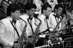 1989, Zielona Góra, Polska.
Orkiestra grająca na XXV Festiwalu Piosenki Radzieckiej. 
Fot. Romuald Broniarek, zbiory Ośrodka KARTA