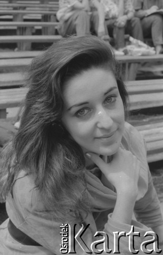 1989, Zielona Góra, Polska.
Piosenkarka gruzińska Tamar Gwerdciteli (Тама́ра Гвердците́ли) na XXV Festiwalu Piosenki Radzieckiej. 
Fot. Romuald Broniarek, zbiory Ośrodka KARTA