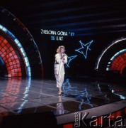 1989, Zielona Góra, Polska.
Występ uczestniczki podczas XXV Festiwalu Piosenki Radzieckiej. 
Fot. Romuald Broniarek, zbiory Ośrodka KARTA
