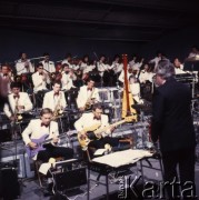 1989, Zielona Góra, Polska.
Orkiestra grająca na XXV Festiwalu Piosenki Radzieckiej. 
Fot. Romuald Broniarek, zbiory Ośrodka KARTA