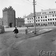 Maj 1958, Olsztyn, Polska.
Odbudowa olsztyńskiej Starówki, w tle Wysoka Brama.
Fot. Romuald Broniarek, zbiory Ośrodka KARTA