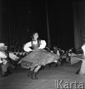 Lipiec 1958, Warszawa, Polska. 
Występ Zespołu Pieśni i Tańca 