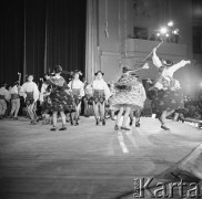 Październik 1958, Warszawa, Polska.
Sala Kongresowa w Pałacu Kultury i Nauki - akademia z okazji 41. rocznicy wybuchu Rewolucji Październikowej. Występ Zespołu Pieśni i Tańca 