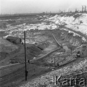 Styczeń 1959, Tarnobrzeg, Polska. 
Budowa kopalni siarki, krajobraz.
Fot. Romuald Broniarek, zbiory Ośrodka KARTA