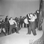 Maj 1959, Warszawa, Polska. 
Teatr Polski, występ aktorów Teatru Leningradzkiego w sztuce Wsiewołoda Wiszniewskiego