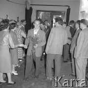 Maj 1959, Warszawa, Polska. 
Warszawska Fabryka Motocykli gości radziecką drużynę na Wyścig Pokoju, powitanie zawodników. 
Fot. Romuald Broniarek/KARTA