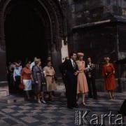 Luty 1976, Praga, Czechosłowacja
Młoda para wychodząca z kościoła.
Fot. Romuald Broniarek/KARTA