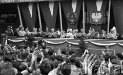 Lipiec 1959, Katowice, Polska.
Obchody piętnastolecia PRL, przedstawiciele polskiej i radzieckiej władzy na trybunie honorowej.
Fot. Romuald Broniarek/KARTA