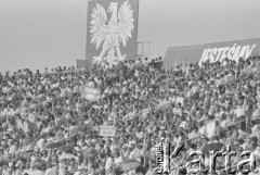 Lipiec 1976, Warszawa, Polska.
Stadion X-o Lecia. Wiec poparcia dla działań rządu i partii oraz towarzysza Edwarda Gierka - odpowiedź na robotnicze protesty w Radomiu i Ursusie w czerwcu 1976 r.
Fot. Romuald Broniarek/KARTA