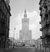 Wiosna 1960, Warszawa, Polska.
Pałac Kultury i Nauki, widok z ulicy Pankiewicza.
Fot. Romuald Broniarek/KARTA