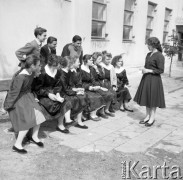 Kwiecień 1960, Mińsk Mazowiecki, Polska.
Członkowie szkolnego koła Towarzystwa Przyjaźni Polsko Radzieckiej.
Fot. Romuald Broniarek/KARTA
