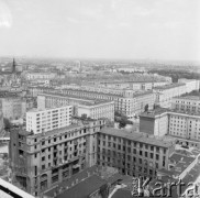 Czerwiec 1962, Warszawa, Polska.
Panorama miasta z Domu Studenckiego Riviera, widok w stronę ulicy Marszałkowskiej i Placu Zbawiciela.
Fot. Romuald Broniarek/KARTA