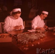 Styczeń 1963, Warszawa, Polska.
Pracownice Fabryki Kosmetyków 