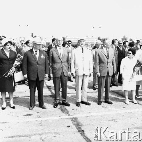 Lipiec 1964, Warszawa, Polska.
Uroczyste obchody dwudziestolecia PRL. Stoją od lewej: NN, Nikita Chruszczow, Władysław Gomułka, Walter Ulbricht, Antonín Novotný i Zofia Gomułkowa.
Fot. Romuald Broniarek/KARTA