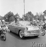 Lipiec 1964, Warszawa, Polska.
Uroczyste obchody dwudziestolecia PRL, Nikita Chruszczow i Władysław Gomułka w limuzynie. 
Fot. Romuald Broniarek/KARTA