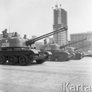 22.07.1964, Warszawa, Polska.
Uroczyste obchody dwudziestolecia PRL, czołgi na Placu Defilad.
Fot. Romuald Broniarek/KARTA