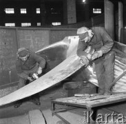 Październik 1964, Elbląg, Polska.
Pracownicy Zakładów Mechanicznych im. Generała Karola Świerczewskiego.
Fot. Romuald Broniarek/KARTA