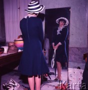 Grudzień 1964, Warszawa, Polska.
Pałac Kultury i Nauki - pokaz mody wiosennej i letniej z kolekcji Mody Polskiej.
Fot. Romuald Broniarek/KARTA