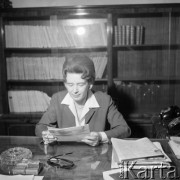 1965, Warszawa, Polska.
Ambasador Maria Wierna, dyrektor generalny Mnisterstwa Spraw Zagranicznych. 
Fot. Romuald Broniarek/KARTA