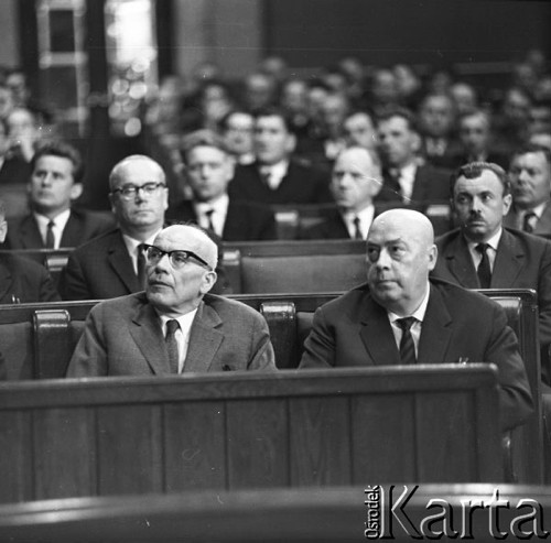 Czerwiec 1965, Warszawa, Polska.
Pierwsza sesja sejmu PRL IV kadencji - Władysław Gomułka i Józef Cyrankiewicz.
Fot. Romuald Broniarek/KARTA