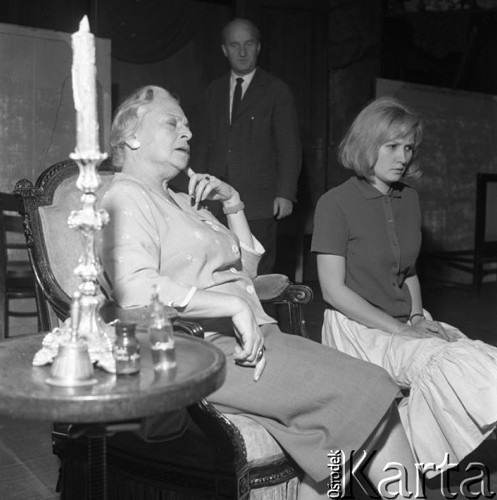 Wrzesień 1965, Warszawa, Polska.
Teatr Współczesny - aktorzy podczas próby przedstawienia 
