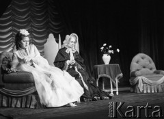 Wrzesień 1965, Warszawa, Polska.
Teatr Współczesny - przedstawienie 