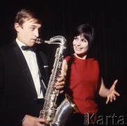Styczeń 1966, Warszawa, Polska.
Krystyna Konarska podczas koncertu w Sali Kongresowej Pałacu Kultury i Nauki.
Fot. Romuald Broniarek/KARTA