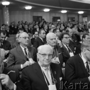 7-9.10.1966, Warszawa, Polska.
Zagraniczni goście podczas III Kongresu Kultury Polskiej, w drugim rzędzie z lewej siedzi poeta i bajkopisarz Siergiej Michałkow (ojciec Nikity Michałkowa i Andrieja Konczałowskiego).
Fot. Romuald Broniarek/KARTA