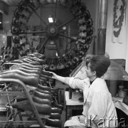 Listopad 1966, Radom, Polska.
Radomskie Zakłady Przemysłu Skórzanego 
