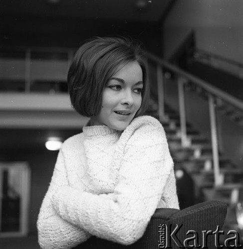 Grudzień 1966, Berlin, Niemiecka Republika Demokratyczna (NRD)
Polska. aktorka Barbara Brylska. 
Fot. Romuald Broniarek/KARTA