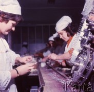 Styczeń 1967, Warszawa, Polska.
Pracownice Fabryki Kosmetyków 